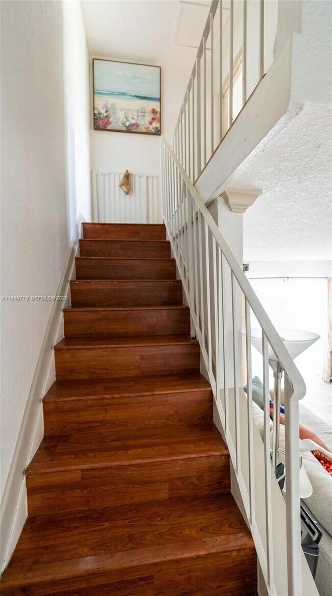 Building Photo - 235 Antilla Ave