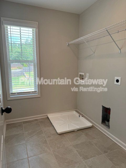 Building Photo - 30 Grand Oak Dr