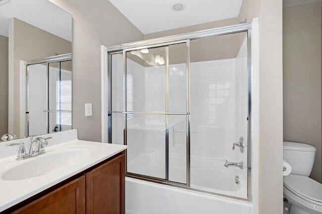 Building Photo - 1038 Ileagnes Rd