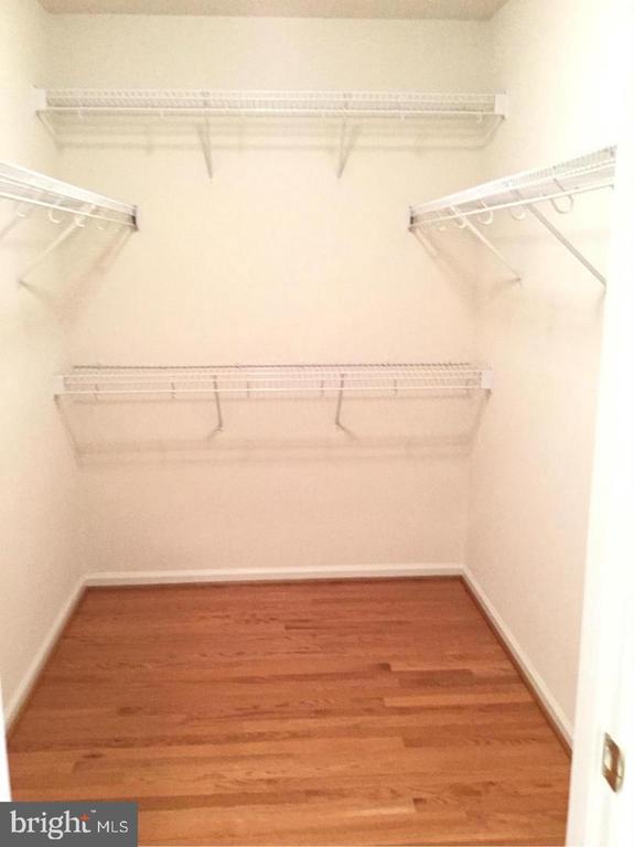 Building Photo - 724 Vestal St