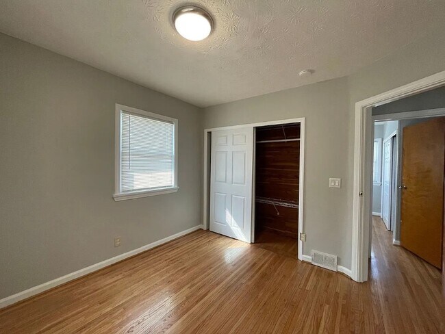 Building Photo - 1067 Long Pond Rd