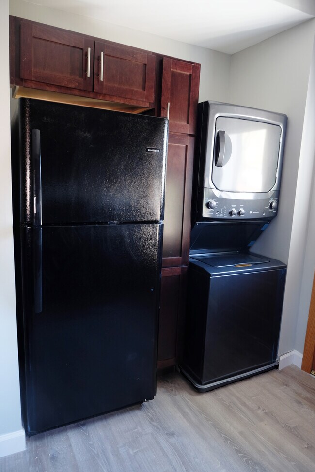 Refrigerator and washer and dryer - 1905 Forest Ave