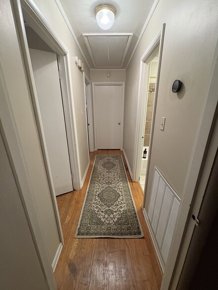 Hallway - 3716 Timber Cir