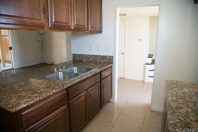 Building Photo - 43647 Stanridge Ave