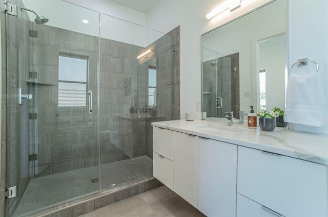 Building Photo - 4826 March Ave