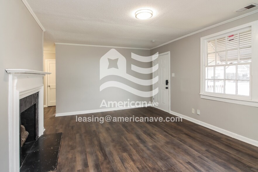 Building Photo - 1324 Macon Ave