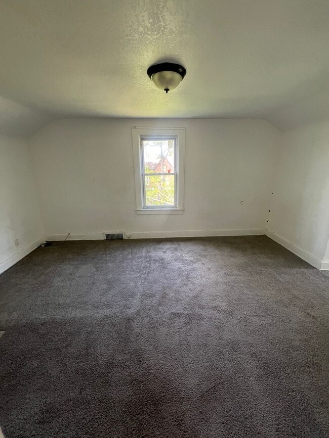 Building Photo - 14893 Prest St