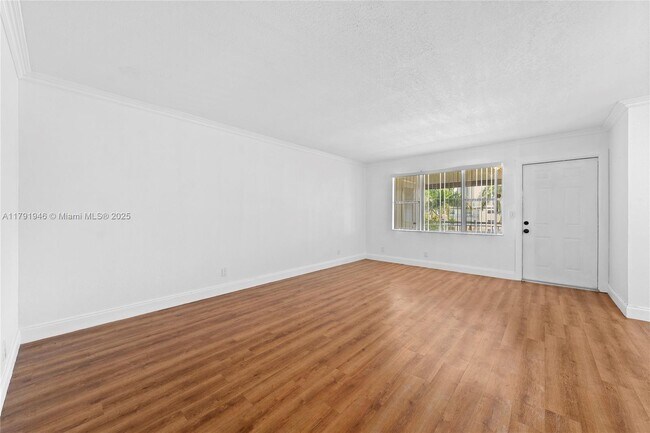 Building Photo - 250 Layne Blvd