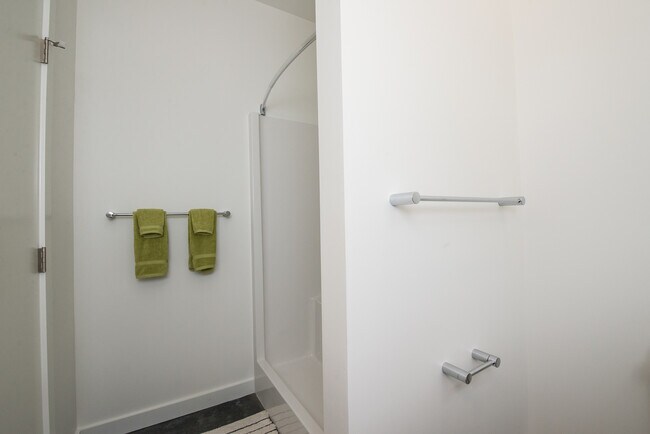 Building Photo - Atkinson Commons- Unit 1