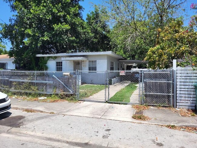 Building Photo - 5731 NW 6th Ave