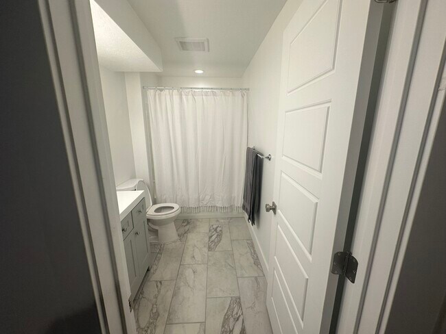 Building Photo - 6442 Bethany Way