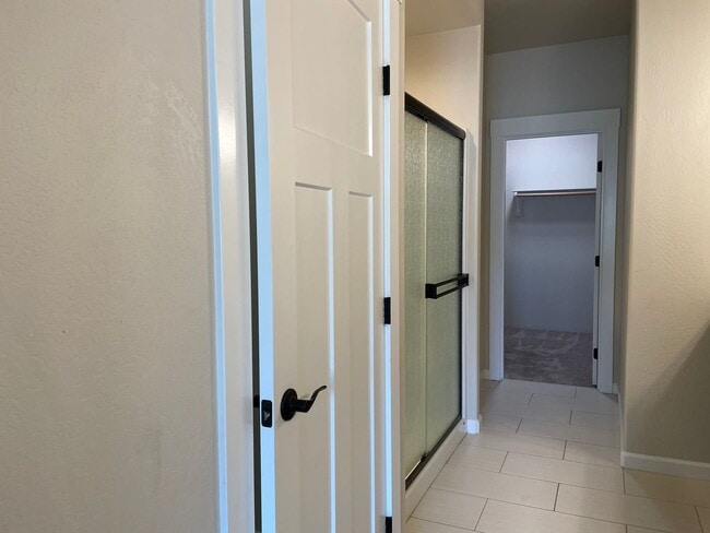 Building Photo - ****HALF OFF FIRST MONTH"S RENT*****Beautiful Two Story 3 Bedroom 2.5 Bath Townhome