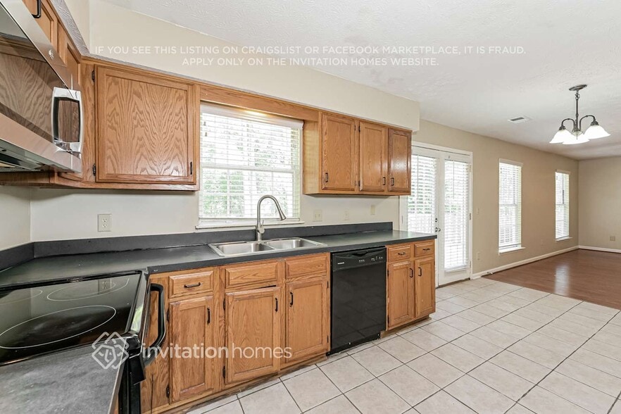 Building Photo - 495 Meadowfield Ct