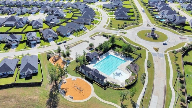 Building Photo - 8034 Royal Palm Dr