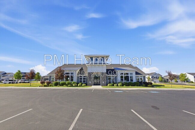 Building Photo - 1812 W Parkview Dr