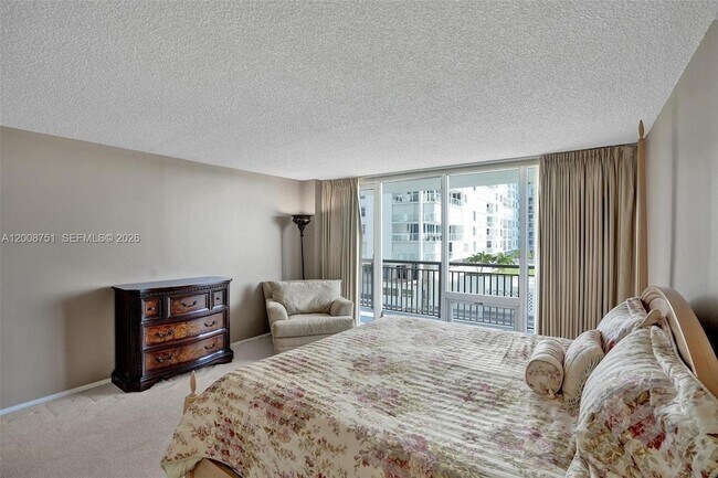 Building Photo - 4280 Galt Ocean Dr