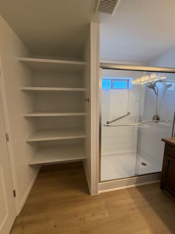 Building Photo - 664 E 110 S