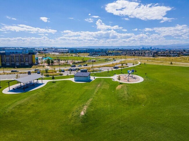 Building Photo - 6240 N Florence Wy