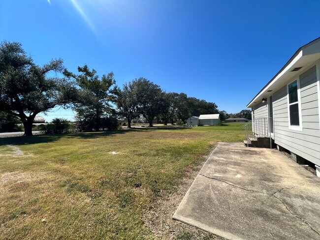 Building Photo - House For Rent in SE Lake Charles
