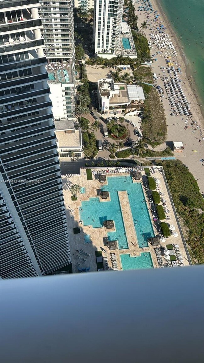 Building Photo - 1830 S Ocean Dr