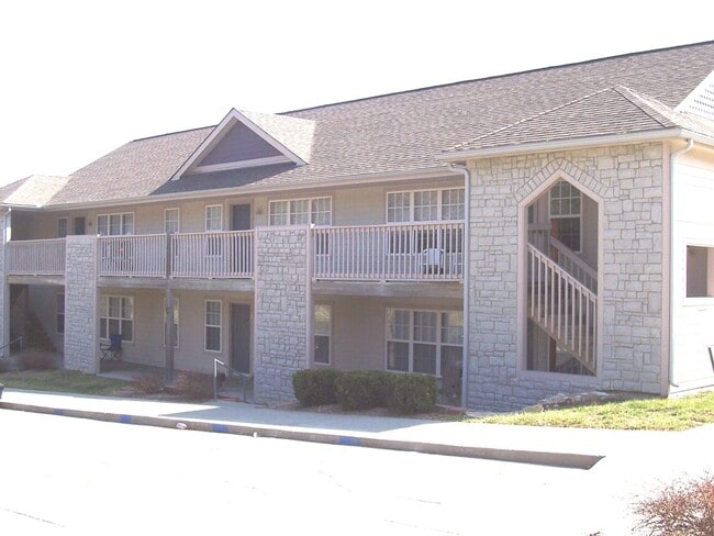Building Photo - Country Club Apartments