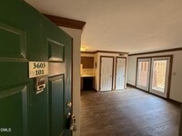 Building Photo - 3603 Helix Ct