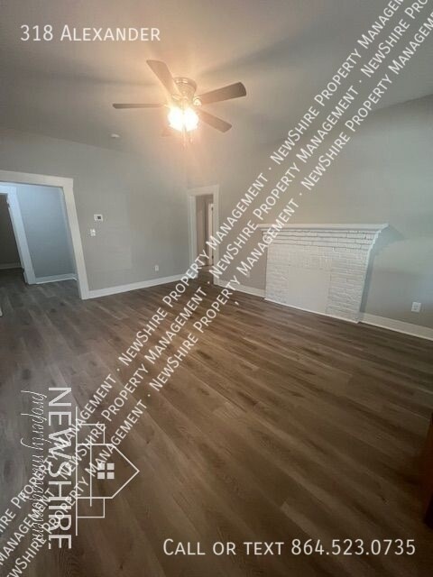 Building Photo - 318 Alexander-