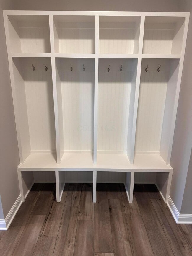 Building Photo - 2027 Aerotrain Ct N