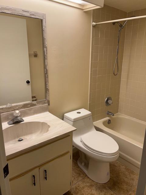Building Photo - 24 Southbury Ct