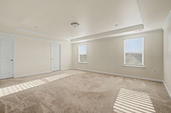 Building Photo - Spacious 4-Bedroom Home w/ Loft