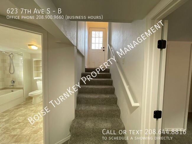 Building Photo - 2 Bed 1 Bath Basement Unit w/ Flex Space! ...