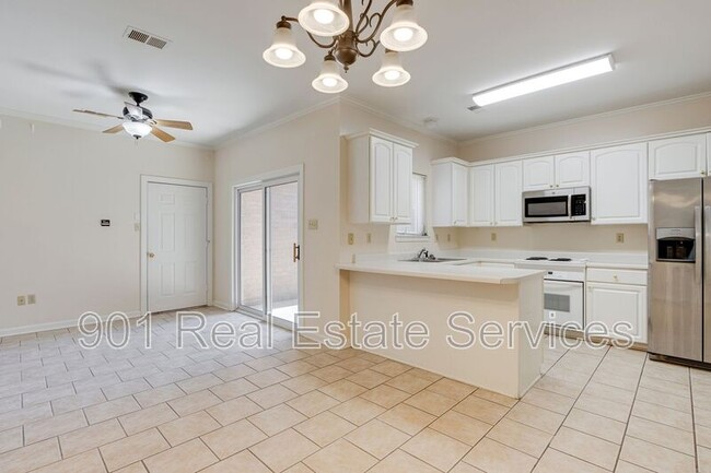 Building Photo - 1554 Kirby Parkway