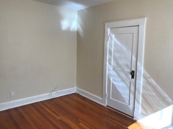 Building Photo - 139 Pine St