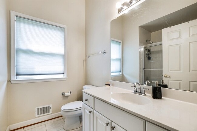 Building Photo - 350 Oswego Ct
