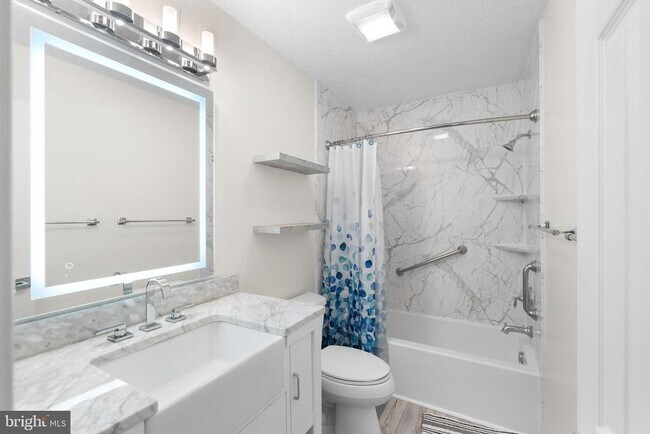 Building Photo - 4254 Mockingbird Cir