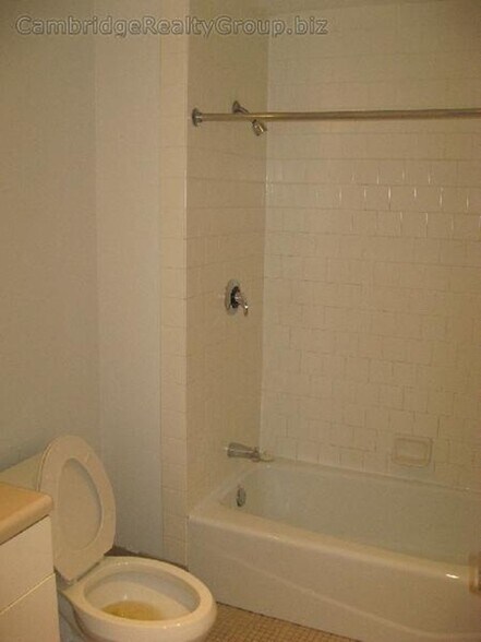 Building Photo - 105 E Berkeley St