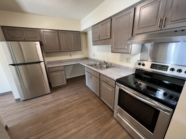 Primary Photo - 117 Maine St