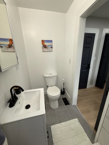 Building Photo - 2327 Jackson St