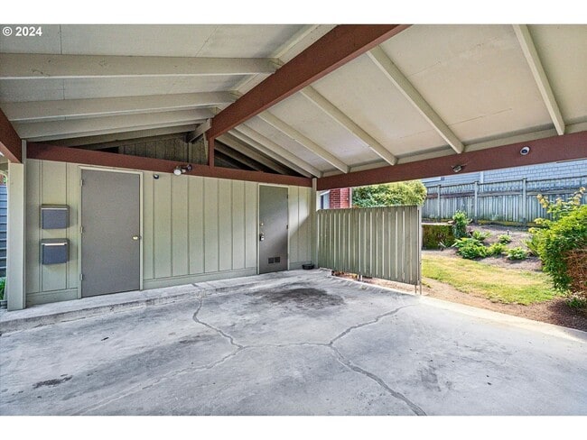 Building Photo - oat8680