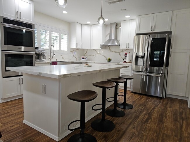 Primary Photo - 91-305-305 Hoalauna Pl