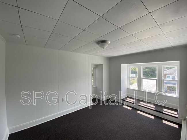 Building Photo - 1201 W Princess St