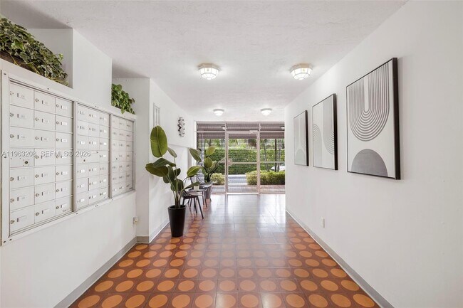 Building Photo - 7801 NE 4th Ct