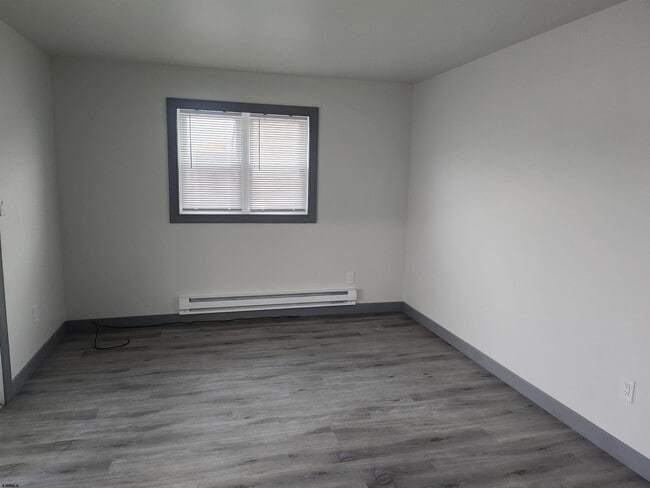 Building Photo - 278 38th St S