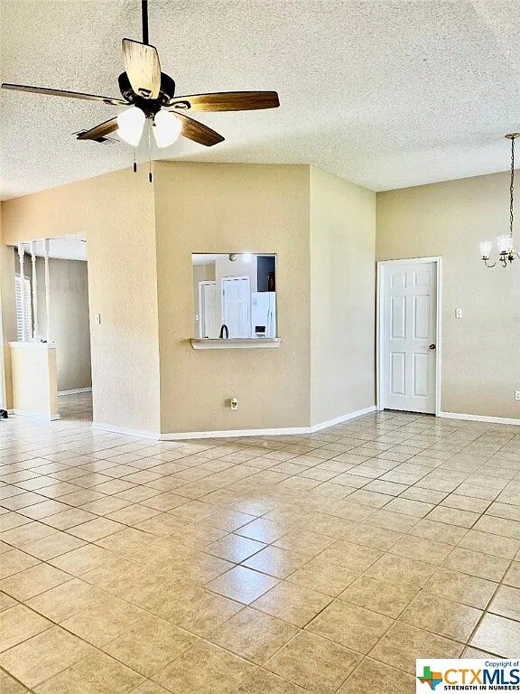 Building Photo - 901 Kelso Dr