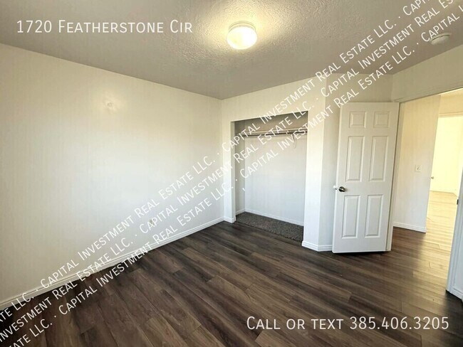 Building Photo - 1720 Featherstone Cir