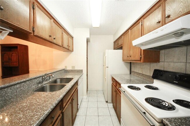 Building Photo - 10616 Mellow Meadow Dr