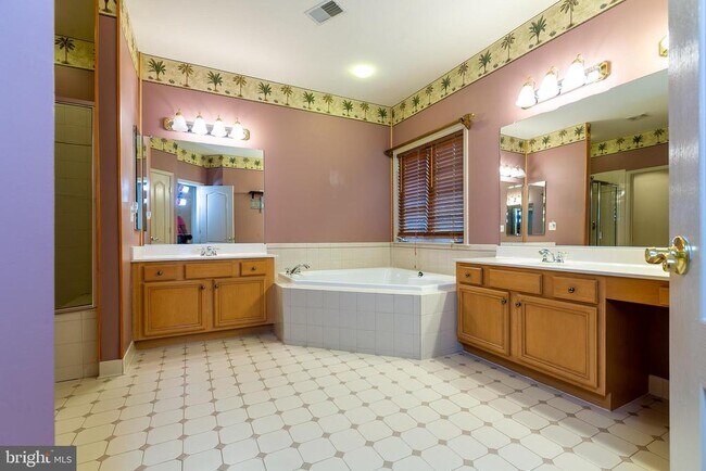 Building Photo - 21935 Windover Dr