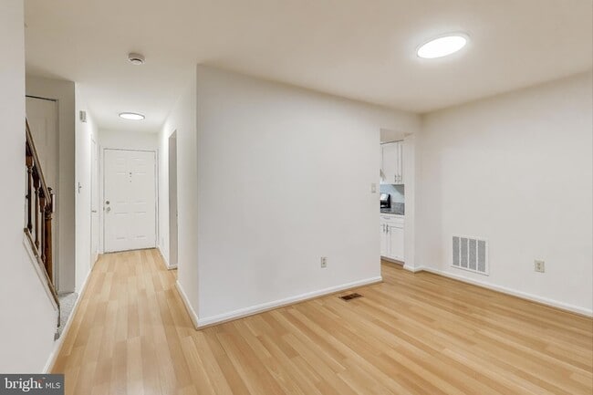 Building Photo - 18 Indian Hills Ct