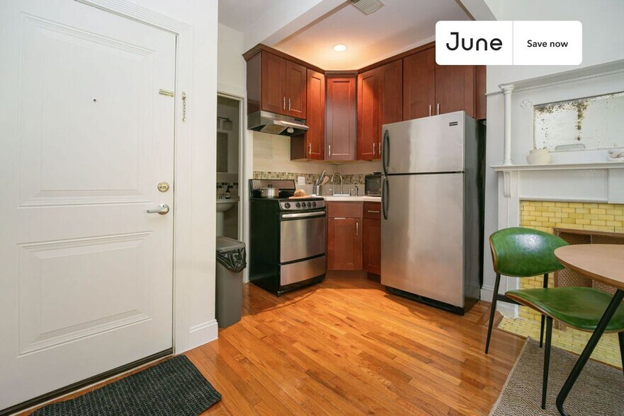 Building Photo - 145 W 136th St