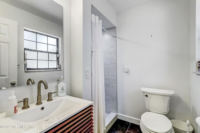 Building Photo - 4009 Bess Rd